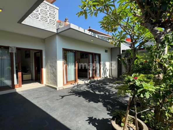 Charming 3-Bedroom Villa for Rent in Strategic Location Near Grocery Stores