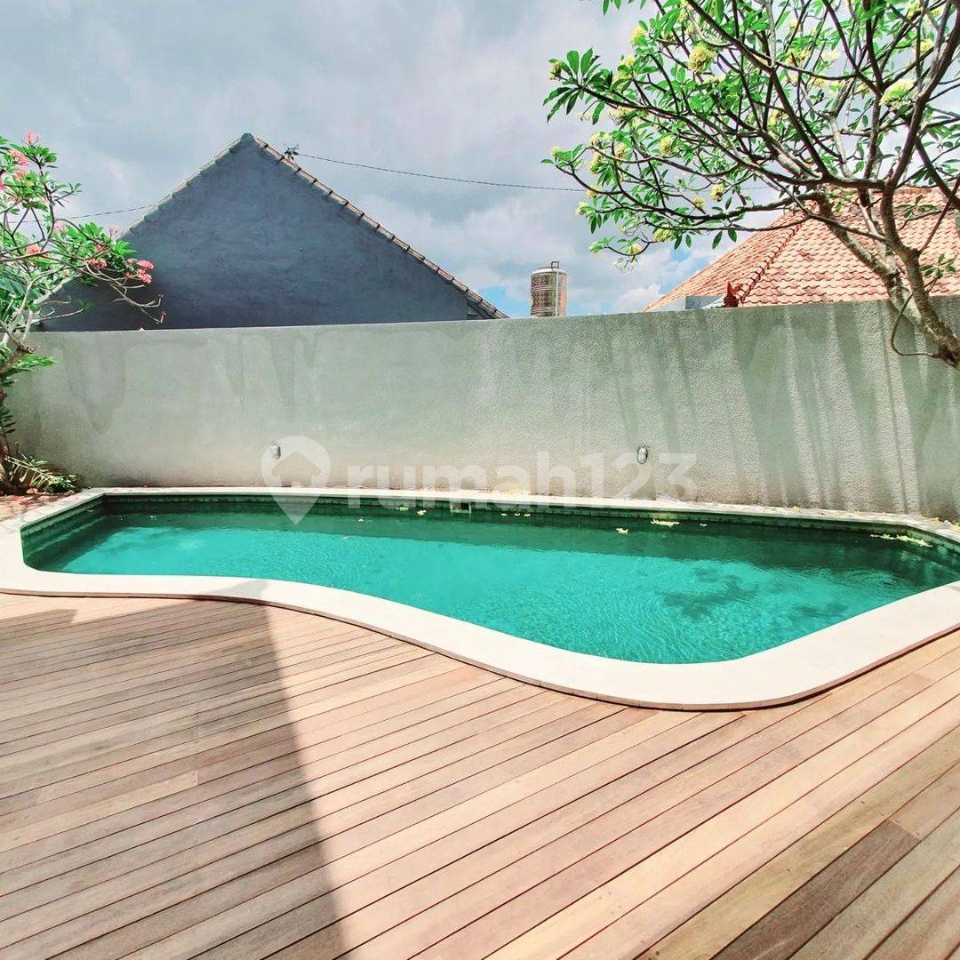 Charming Modern Villa with Private Pool in Serene Kerobokan, Perfect for Comfortable Living