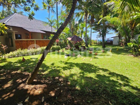 Dream Villa on North Bali Beach: 3 Bedrooms, Infinity Pool, and Stunning Views