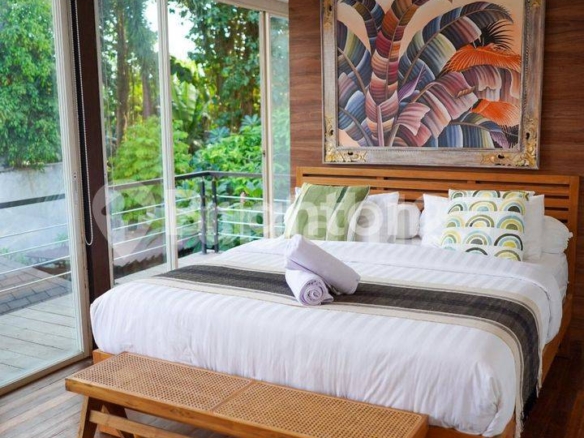 Luxurious 3-Bedroom Villa for Rent in Kerobokan – Ideal Location and Modern Comfort