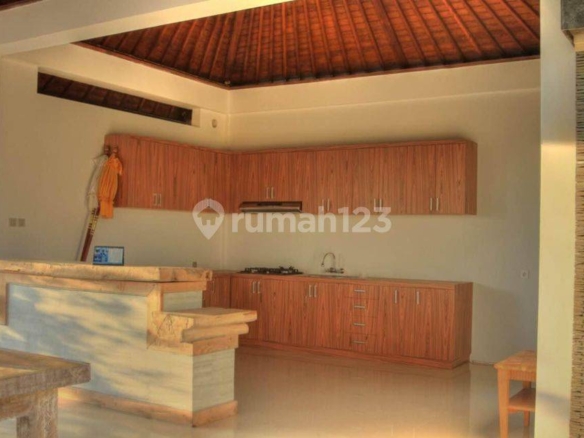 Luxurious 3-Bedroom Villa with Pool in Prime Location – Spacious and Fully Furnished