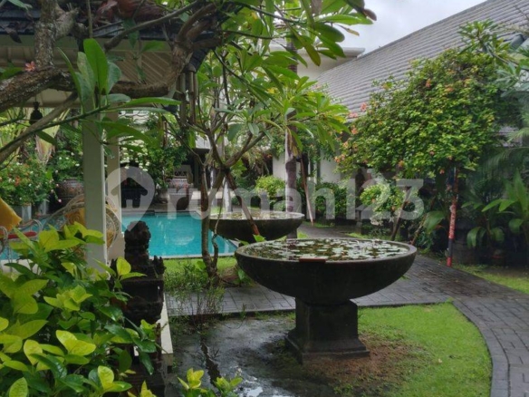 Luxurious 5-Bedroom Villa Just 100 Meters from Seminyak Beach – Perfect for Families or Investment