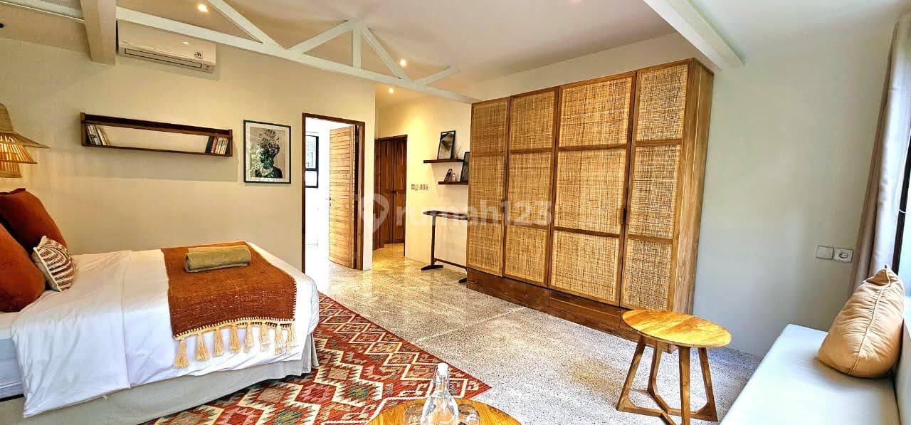 BEST Buleleng Villa Near Beach For Sale in Bali : Villa Near Beach Secure & Comfortable