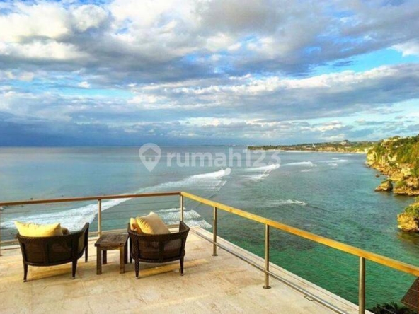 Luxury Cliff-Front Villa in Uluwatu with Ocean Views, 4 Bedrooms, Pool, and Spa Facilities