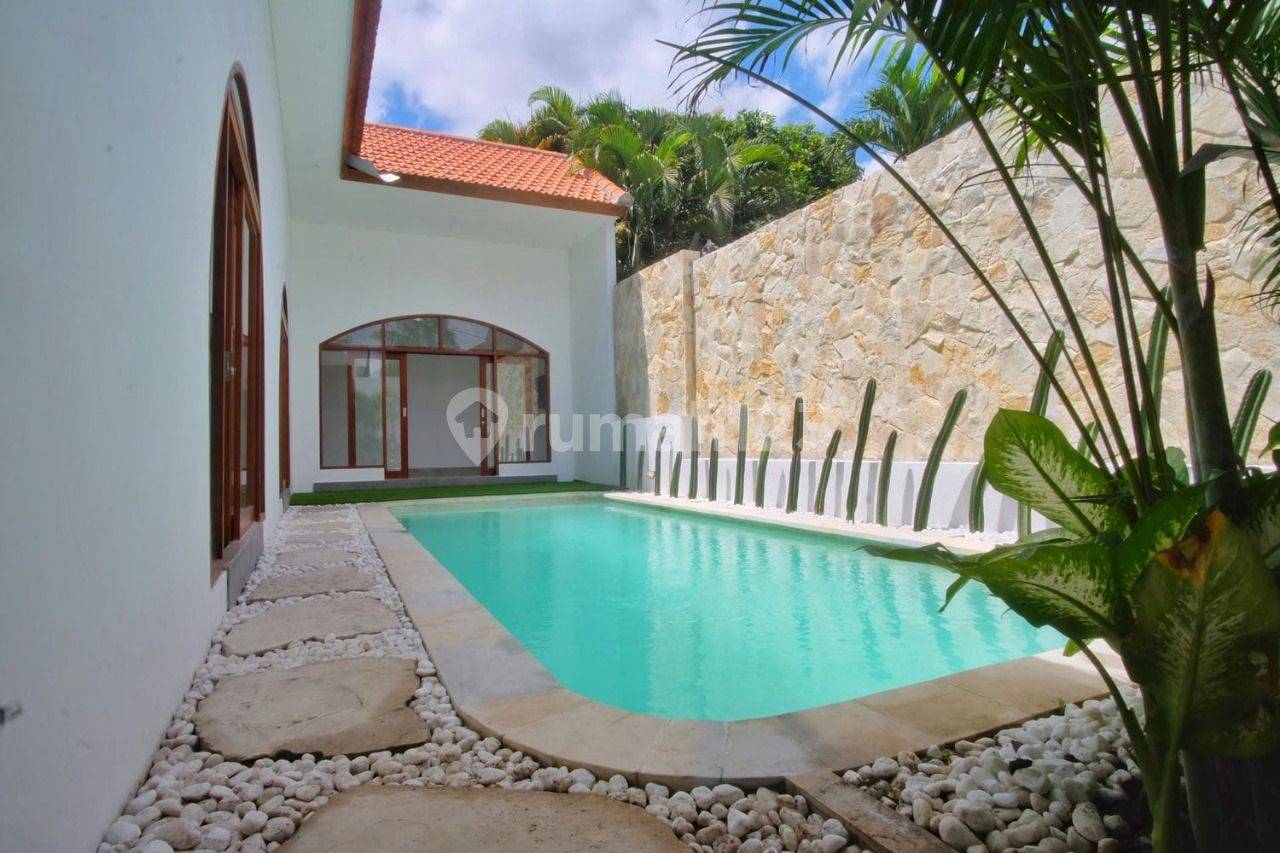 Bongan Villa For Sale in Bali : Villa Secure & Comfortable