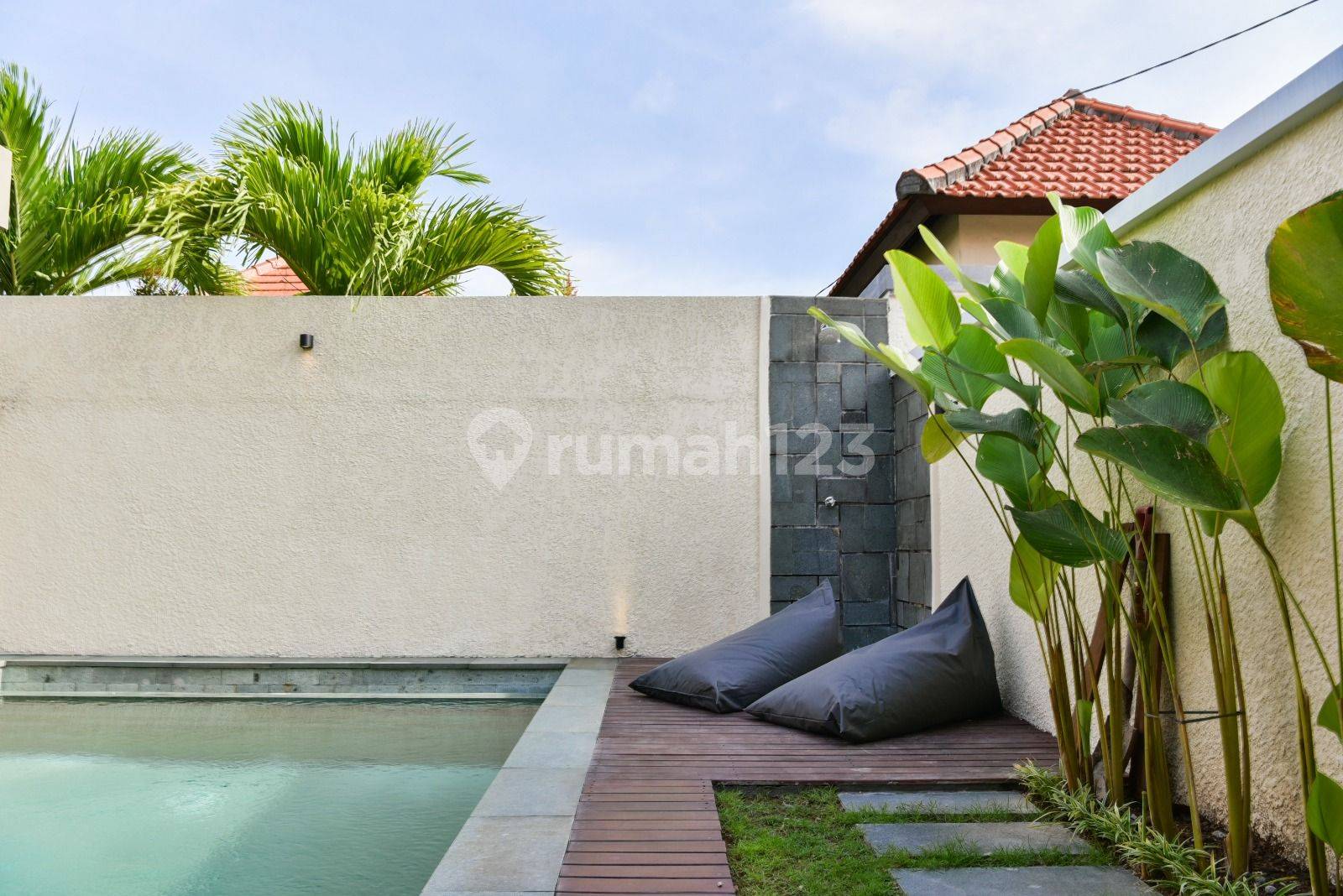 BEST Tabanan Room For Sale in Bali : Room Secure & Comfortable