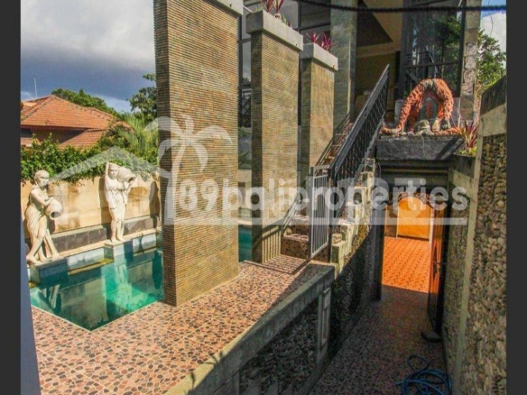 Modern 2-Bedroom Villa for Rent in Semer, Kerobokan with Pool and Amenities