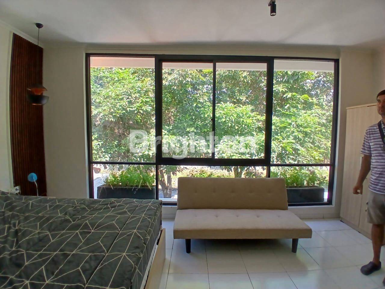 Munggu Villa Near Beach For Sale in Bali : Villa Near Beach Secure & Comfortable