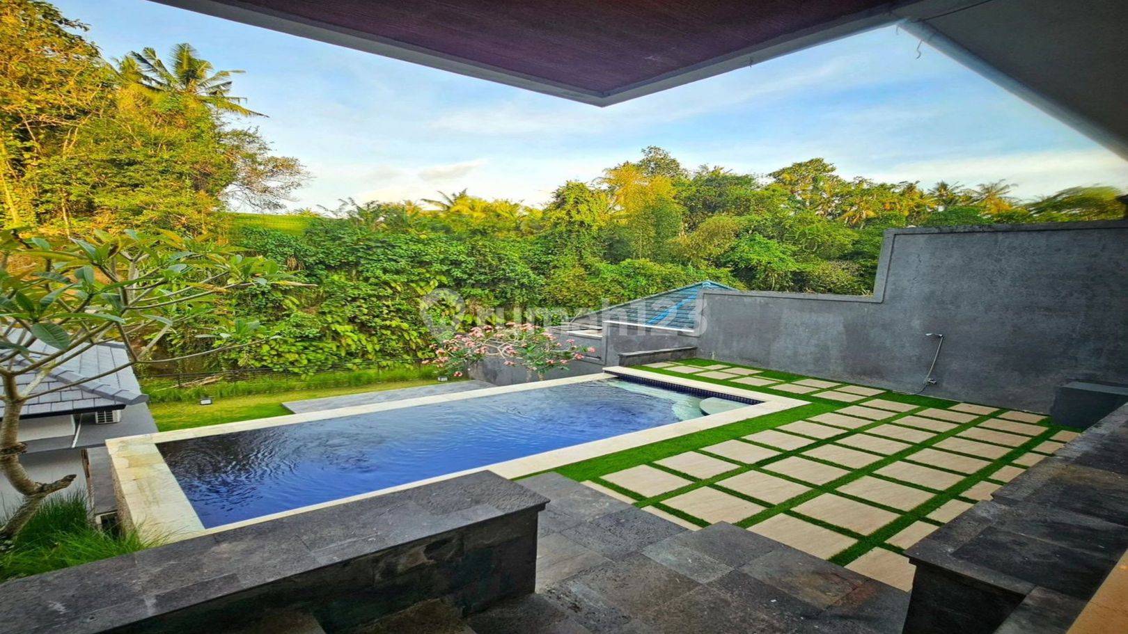 Kedonganan Villa For Sale in Bali : Villa Secure & Comfortable