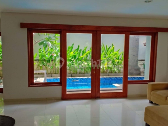 Modern 4-Bedroom House with Private Pool for Rent in Canggu, Bali