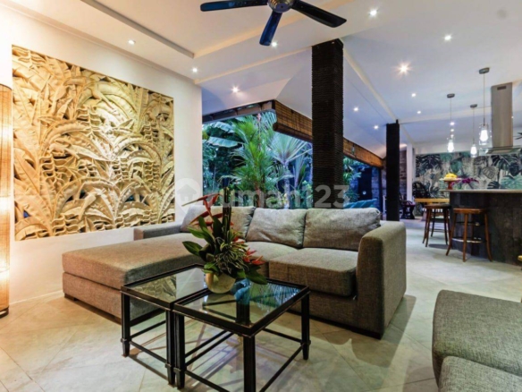 Modern 4-Bedroom Villa in Prime Seminyak Location with Pool and Luxury Amenities