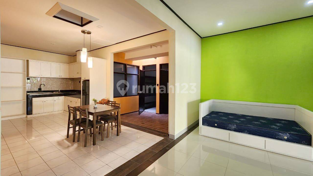 BEST Denpasar Luxury Villa For Sale in Bali : Luxury Villa Secure & Comfortable