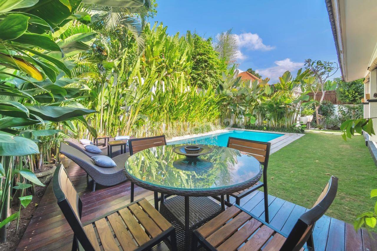 Blahbatuh Private Villa For Sale in Bali : Private Villa Secure & Comfortable