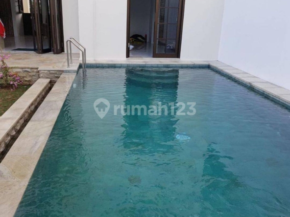 Modern Minimalist Villa for Rent: Spacious 3-Bedroom Home with Pool and Gym in Vibrant Community