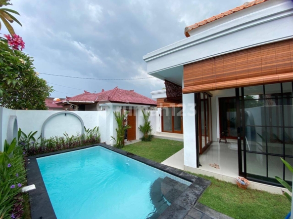 Modern Minimalist Villa for Rent in Canggu – 2 Bedrooms, Private Pool, Ideal Tropical Living