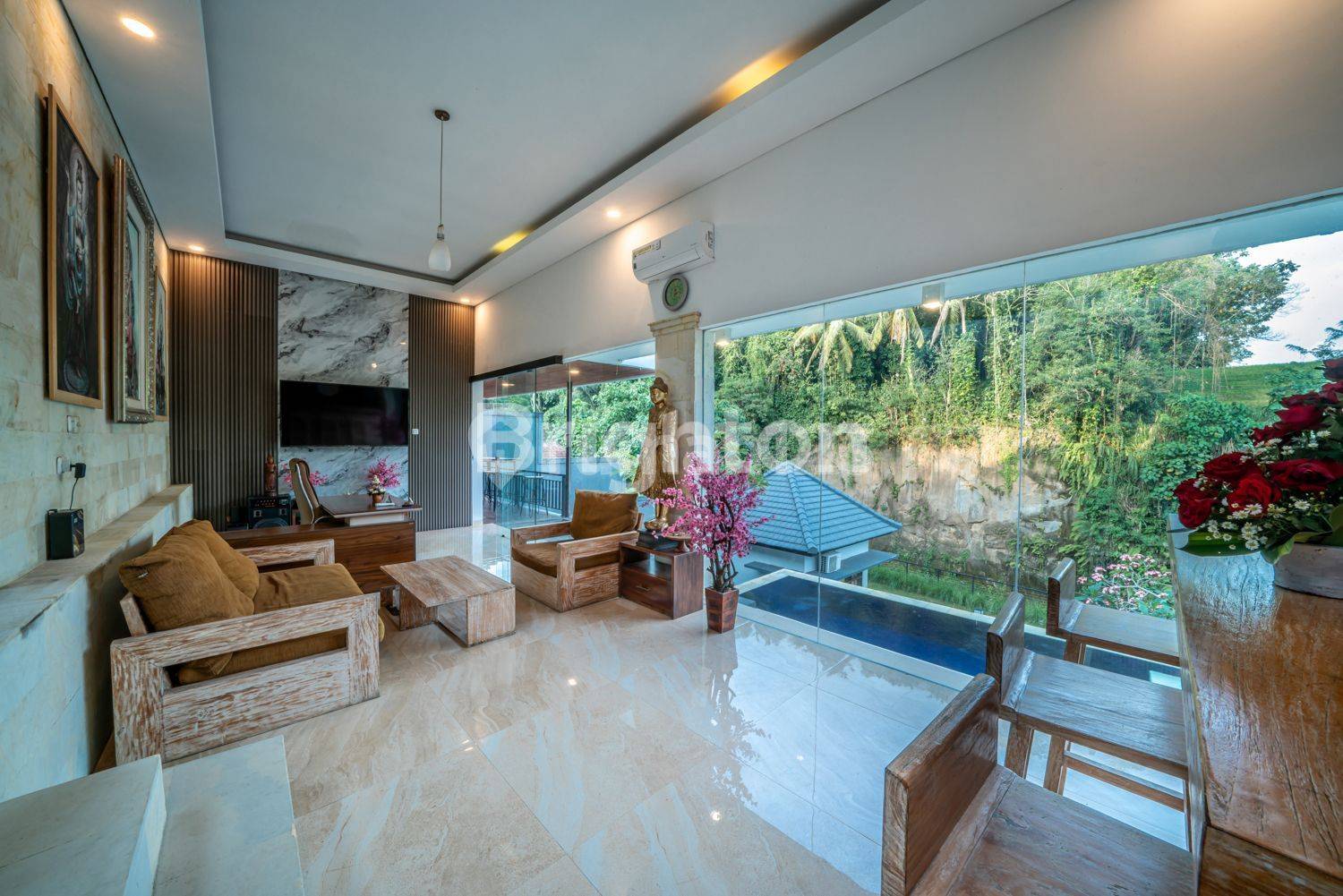 BEST Denpasar Room For Sale in Bali : Room Secure & Comfortable