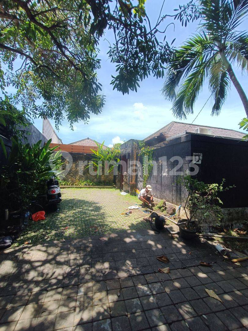 Kemenuh Private Villa For Sale in Bali : Private Villa Secure & Comfortable