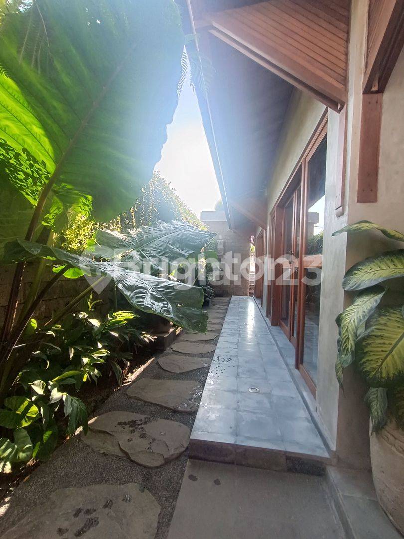 Kerobokan Kaja Villa For Sale in Bali : Villa Secure & Comfortable