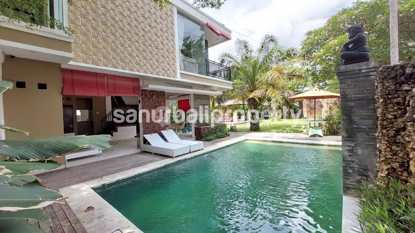 BEST Gianyar Luxury Villa For Rent in Bali : Luxury Villa Secure & Comfortable