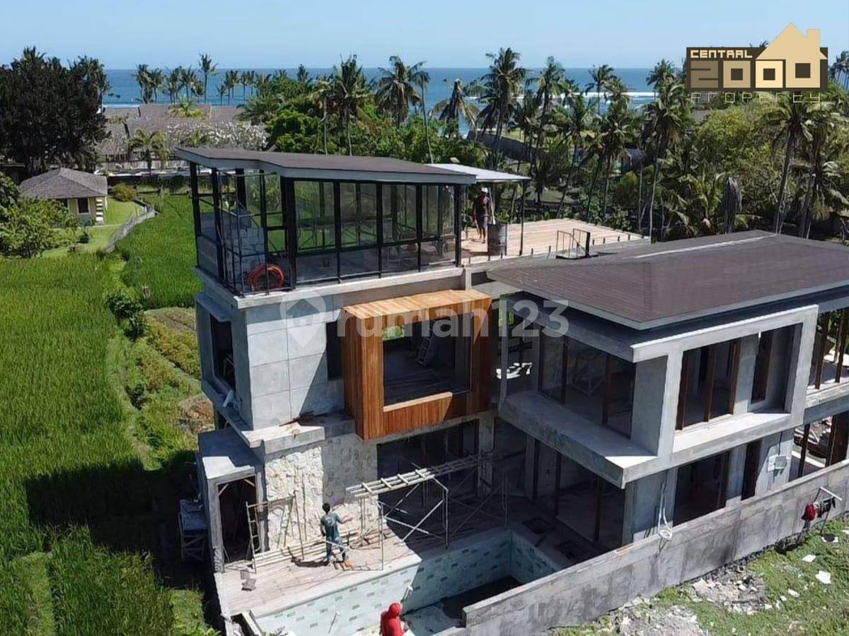 Stunning 4-Bedroom Villa Near the Beach with Private Pool and Rice Field Views