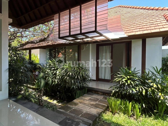 Stunning Balinese Villa for Sale in Sanur, Bali – Close to Beach and Modern Amenities