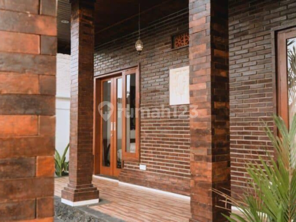 Tropical Villa in Canggu with Rice Field Views, Private Pool, and Modern Amenities