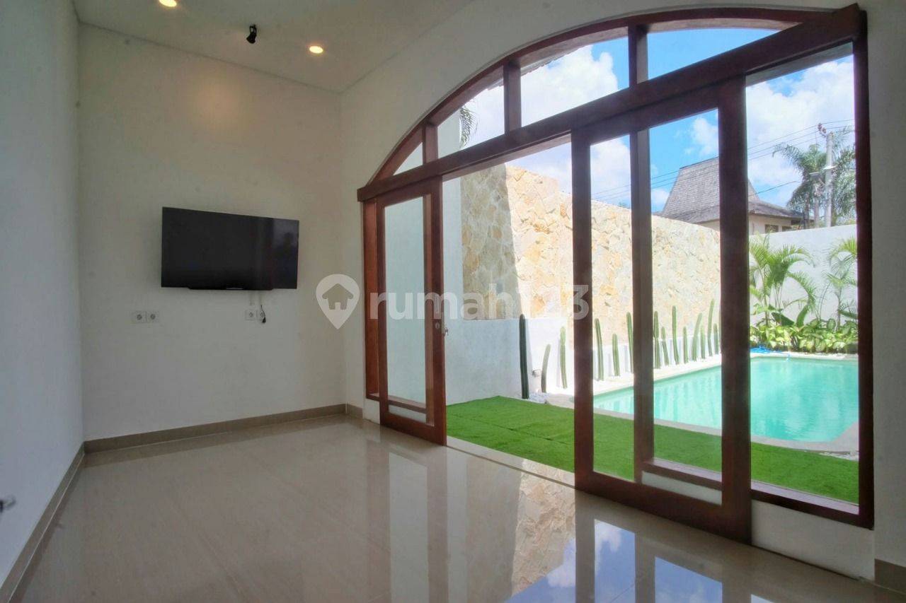 Spacious 3-Bedroom Villa with Private Pool Near Double Six Beach, Perfect for Relaxed Living